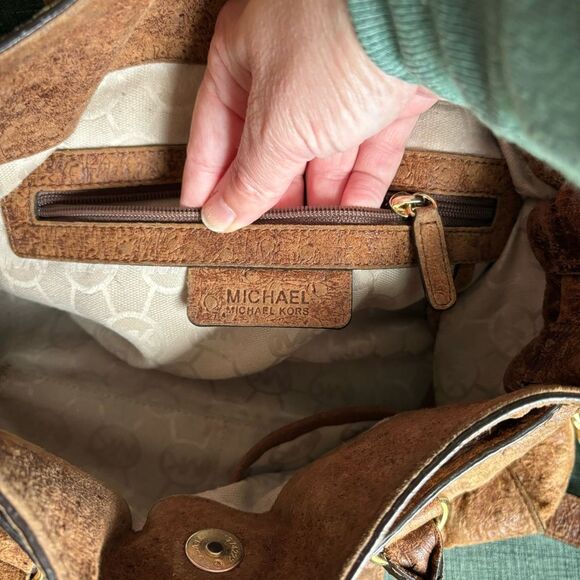 Michael Kors women’s brown ostrich leather purse satchel shoulder handle bag! - Picture 4 of 16